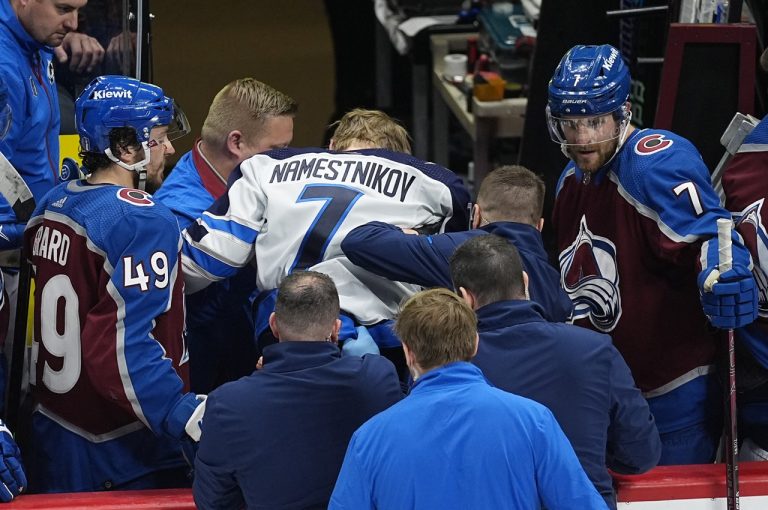 Namestnikov zranenie Colorado Avalanche - Winnipeg Jets