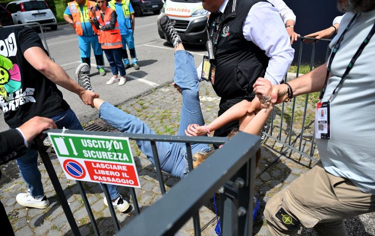 Tenis Rím aktivisti prerušenie