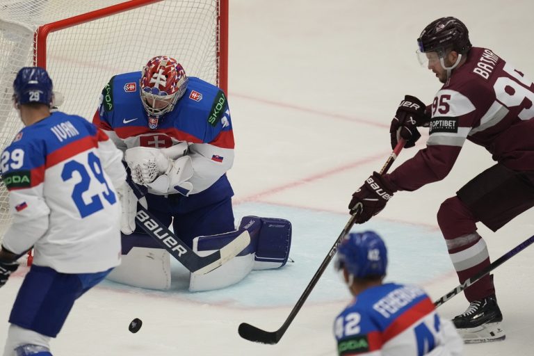Slovensko - Lotyšsko Samuel Hlavaj