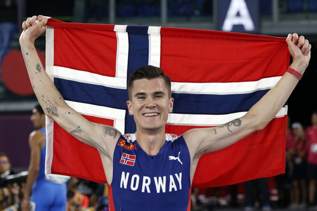 Nór Jakob Ingebrigtsen zabehol na 1500 m rekord šampionátu a má 6. zlato
