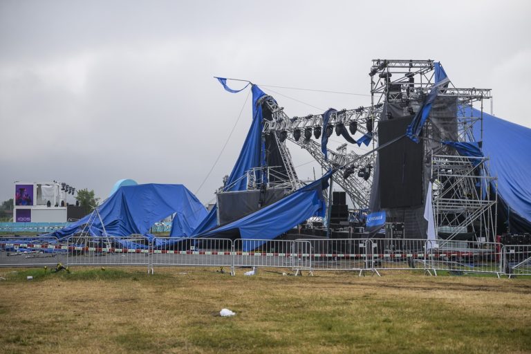 Festival Pohoda po intenzívnej búrke a páde stanu predčasne ukončili