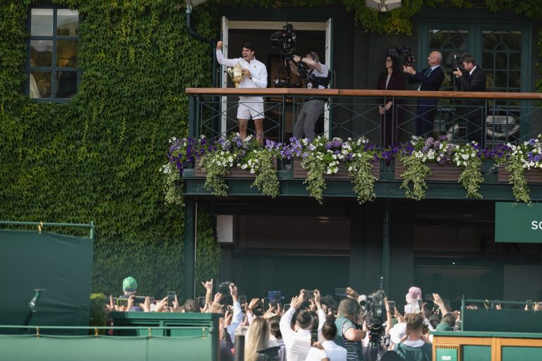 Španiel Carlos Alcaraz obhájil titul v mužskej dvojhre na grandslame vo Wimbledone