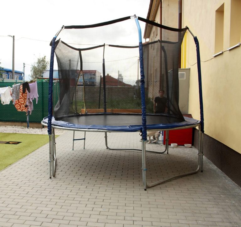 trampolína