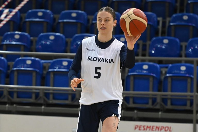 Alexandra Buknová
