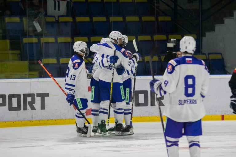 slovenskí hokejisti po 17 rokov U17