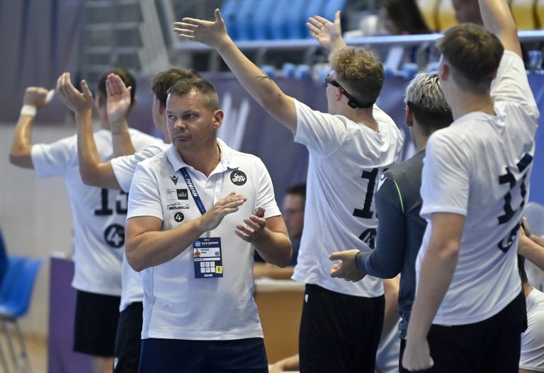 SR18 - Fínsko 18 hádzaná Tréner Antl