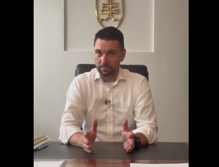 Na snímke minister pôdohospodárstva a rozvoja vidieka Richard Takáč(SMER-SSD)