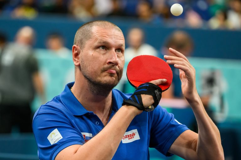 Slovenskí reprezentanti v parastolnom tenise Peter Lovaš a Ján Riapoš postúpili do finále štvorhry