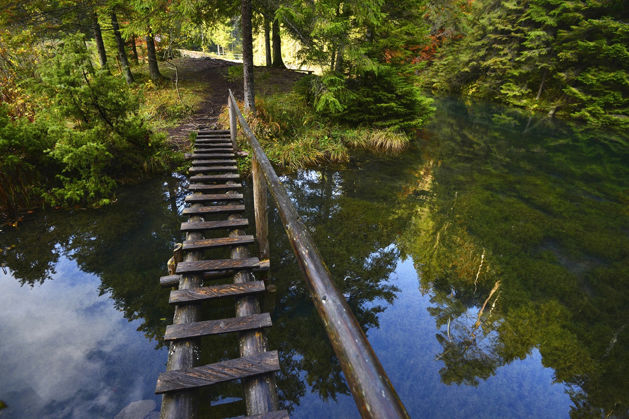 umelá vodná nádrž Blajzloch v Slovenskom raji láka turistov