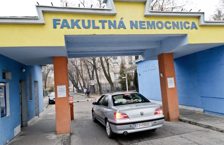 Fakultná nemocnica v Trnave areál vstup