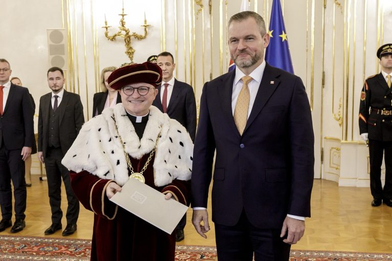 Prezident SR Peter Pellegrini vymenoval M. Lichnera za rektora Trnavskej univerzity