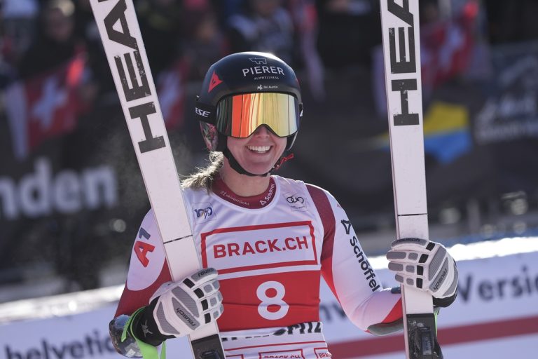 Super-G alpských lyžiarov Cornelia Hütterová