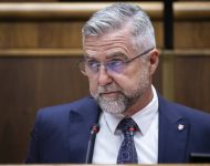 O odvolávaní vlády sa zatiaľ nerokovalo, plénum nebolo uznášaniaschopné