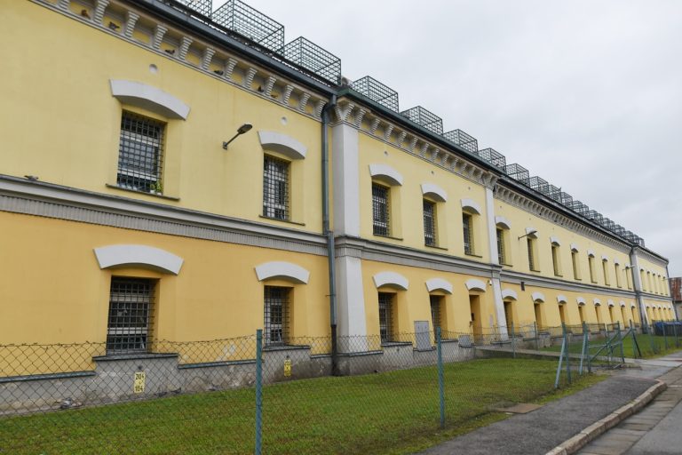 budova Ústavu na výkon trestu odòatia slobody a Ústavu na výkon väzby v Leopoldove