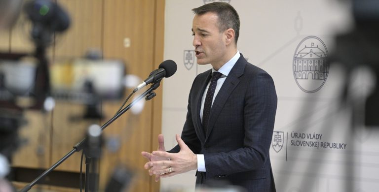 VLÁDA: Rokovanie 74. schôdze