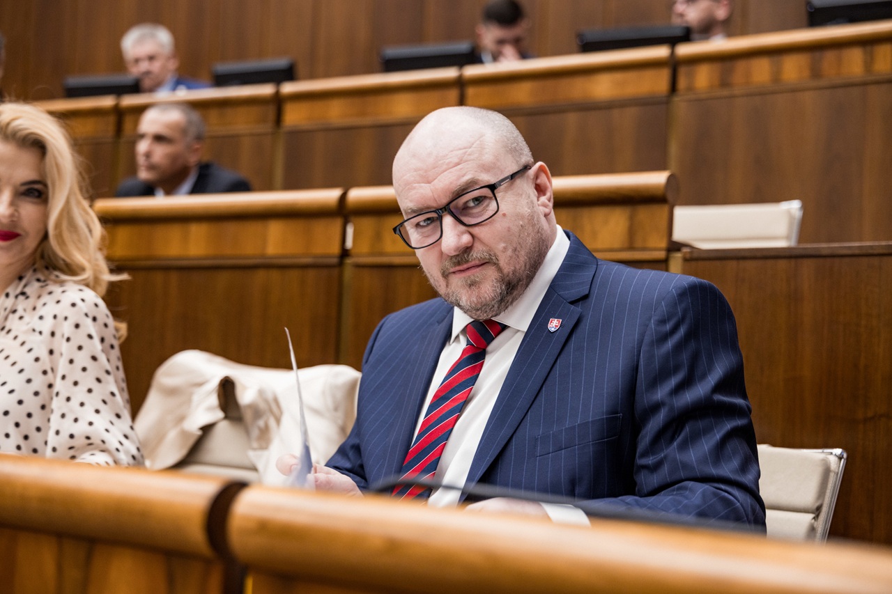 NR SR: Rokovanie 33. schôdze