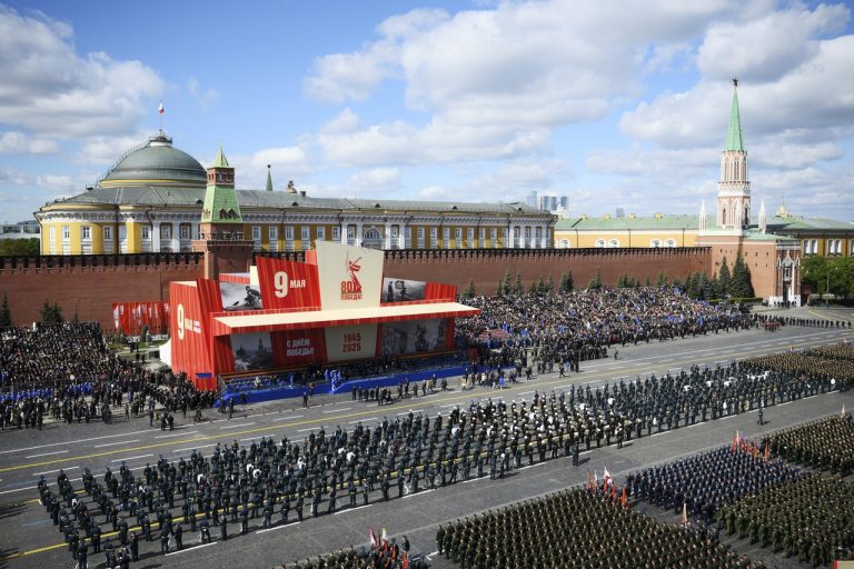 prehliadka v Moskve