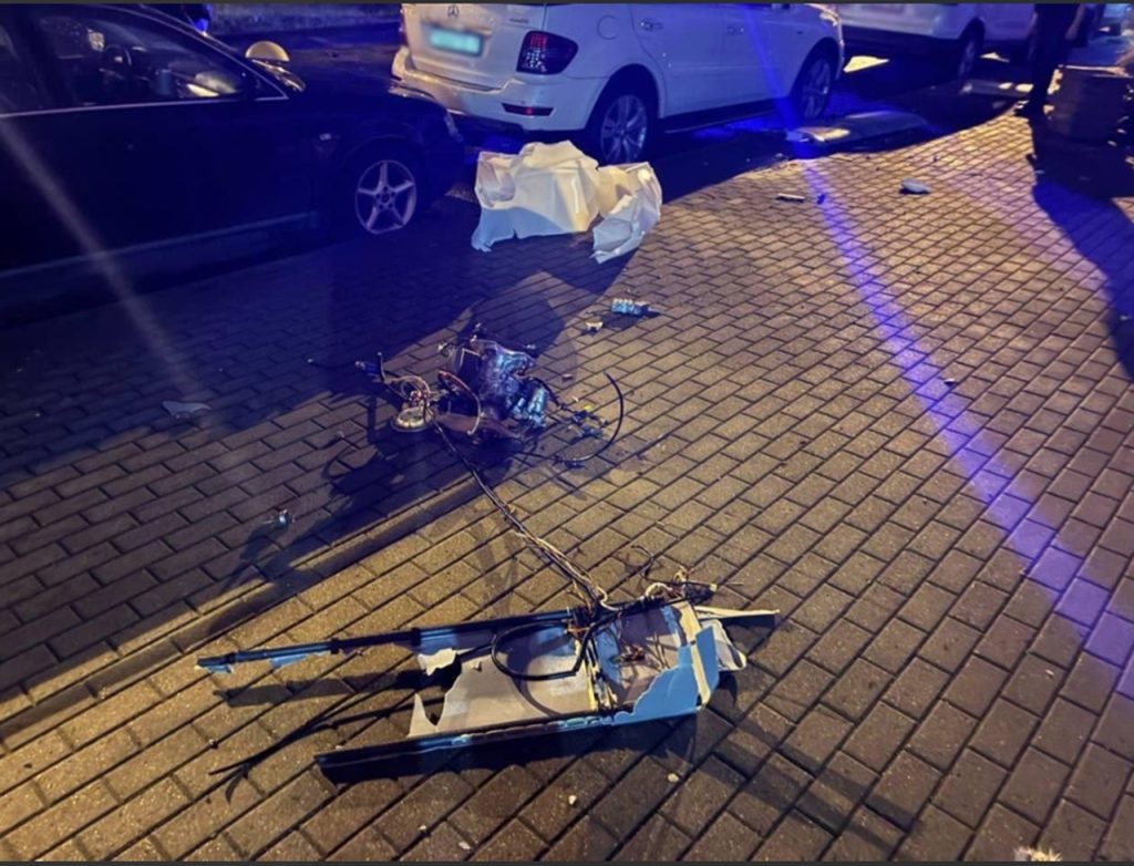 na troskách úderného bezpilotného lietadla, ktoré spadlo v Minsku, sú nápisy v ukrajinčine