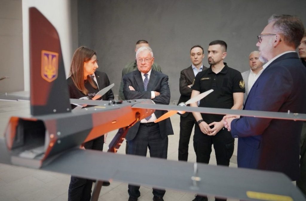 Kellogg navštívil montážne dielne ukrajinských dronov
