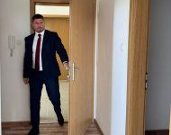 generálny riaditeľ ŠFRB na prehliadke bytového domu v Michale nad Žitavou