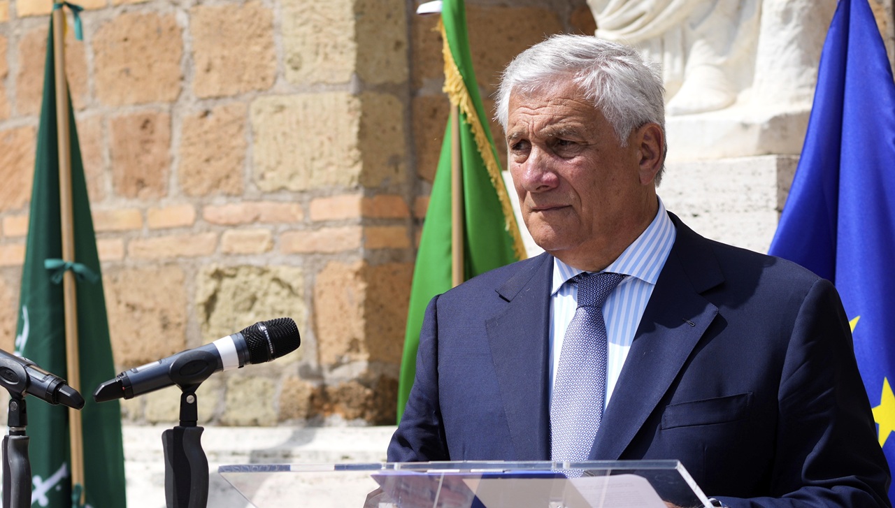 Tajani478974