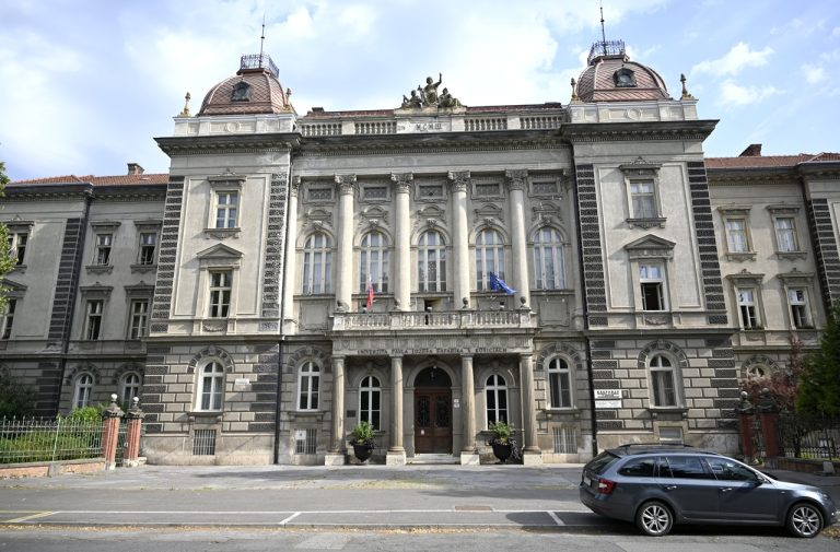 UPJŠ
