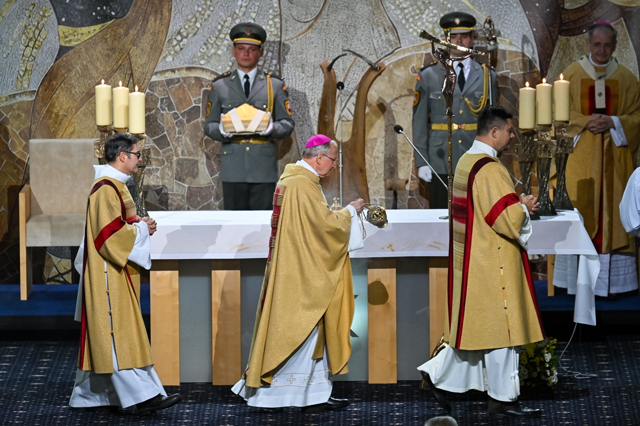 Šajgalík Biskupské Svätenie