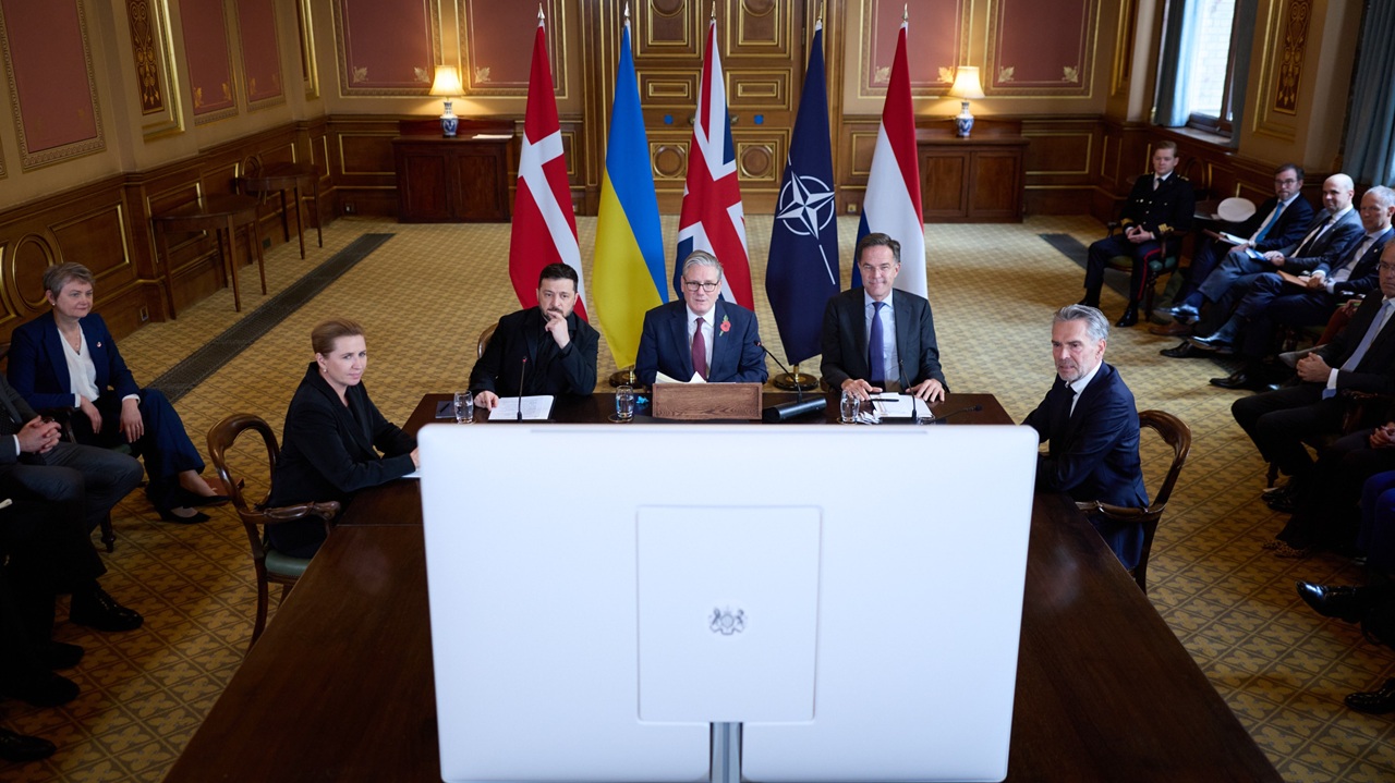 koalícia ochotných Frederiksenová Zelenskyj Starmer Rutte Schoof
