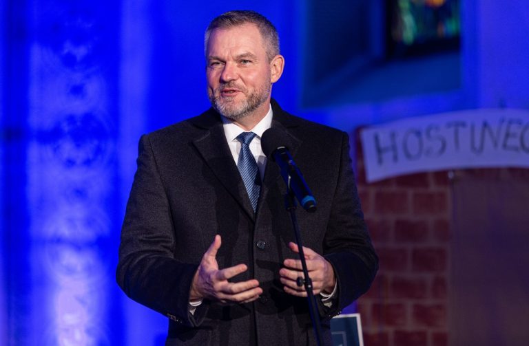 Vianočnú poštu 2025 otvoril v Rajeckej Lesnej prezident SR Peter Pellegrini-2025110815md