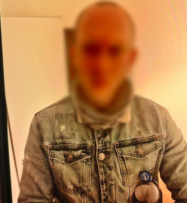 Polícia obvinila zvrhlého zlodeja z jedného z hostelov v Bratislave-2025131104md