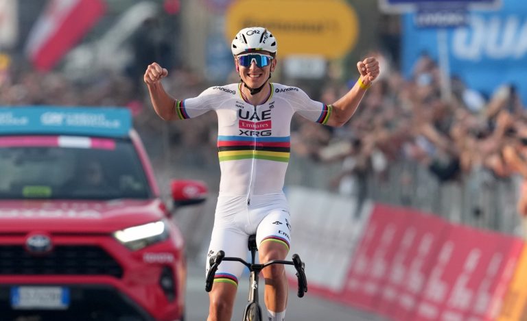 Pogacar-jd2025110424