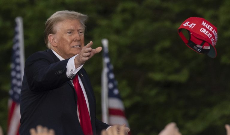 Trump MAGA-jd2025112717