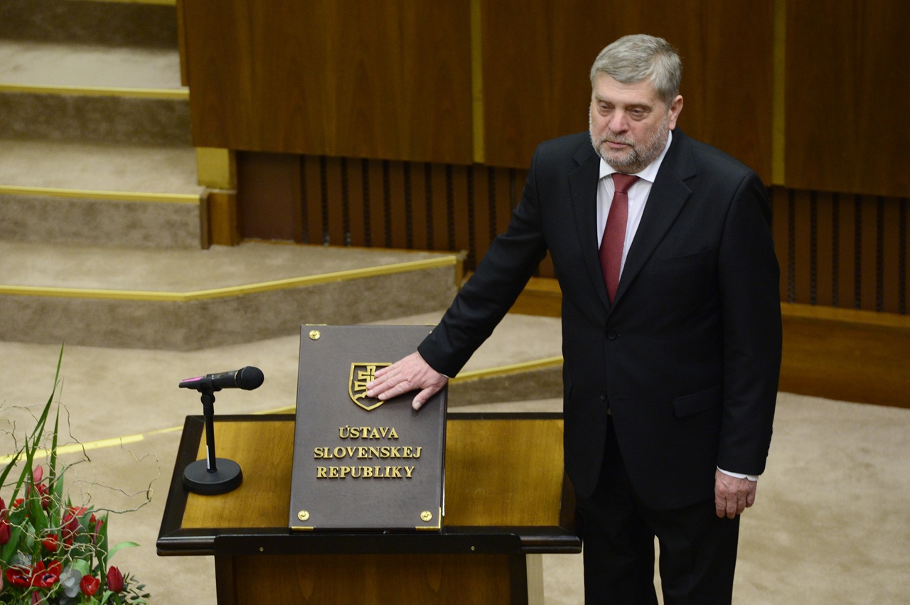 poslanec Vladimír Matejička Smer - SD Slovensko poslanecký sľub skladanie