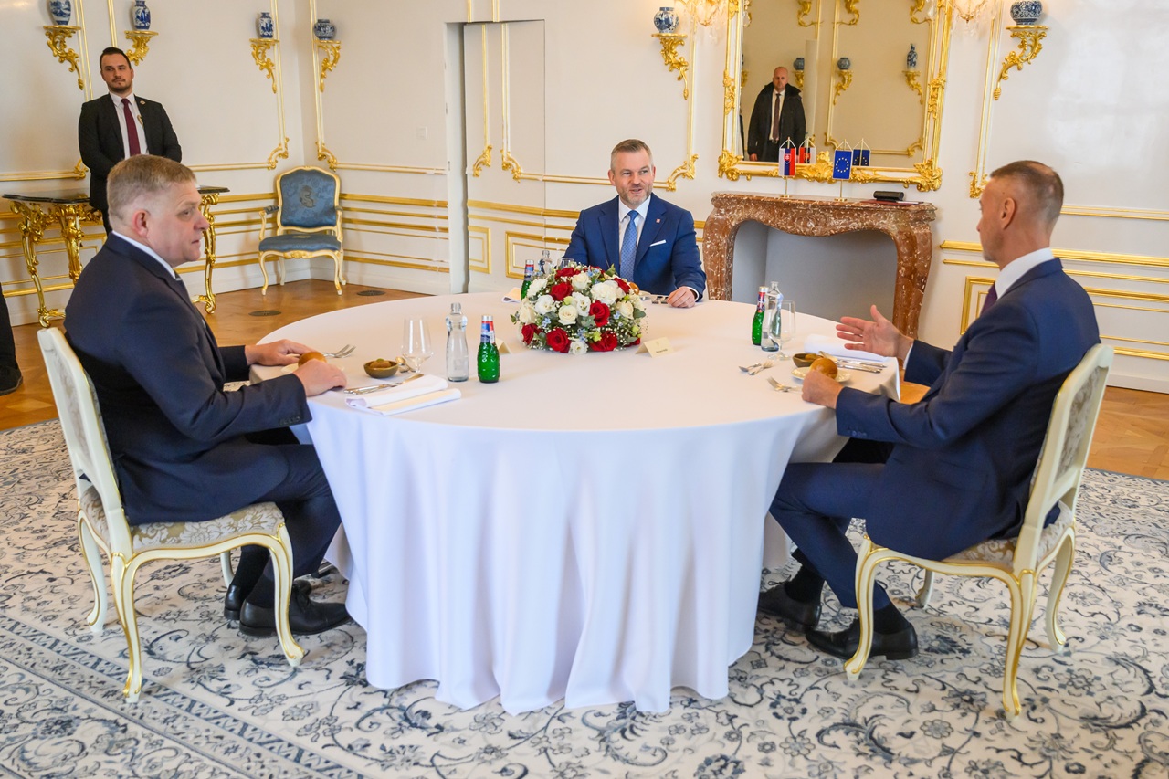 Obed troch najvyšších ústavných činiteľov pri príležitosti 33. výročia vzniku samostatnej Slovenskej republiky