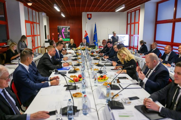 123. schôdza vlády SR na výjazdovom rokovaní v Petržalke