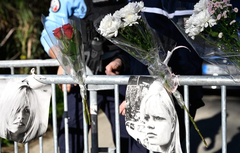 Bardotová-jd2026010709