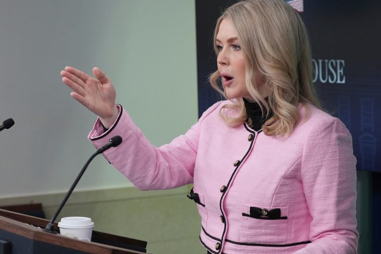 Karoline Leavittová