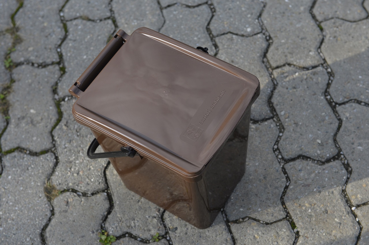 odpad kuchynský vedro