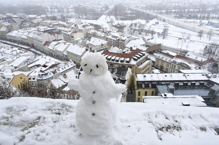 snehuliak Trenčín Trenčiansky hrad-jd2026011217