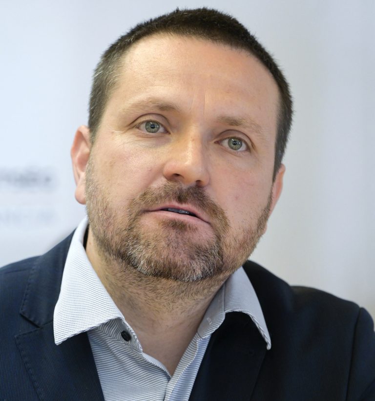 Örs Orosz