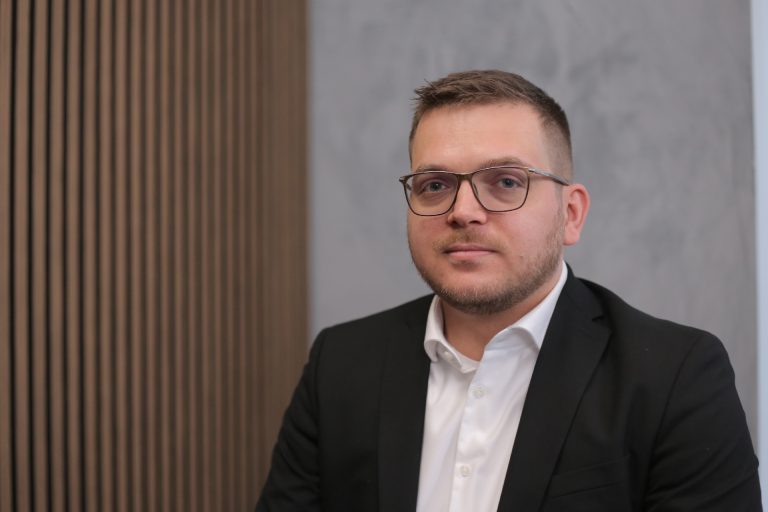 Melicher-jd2026042303