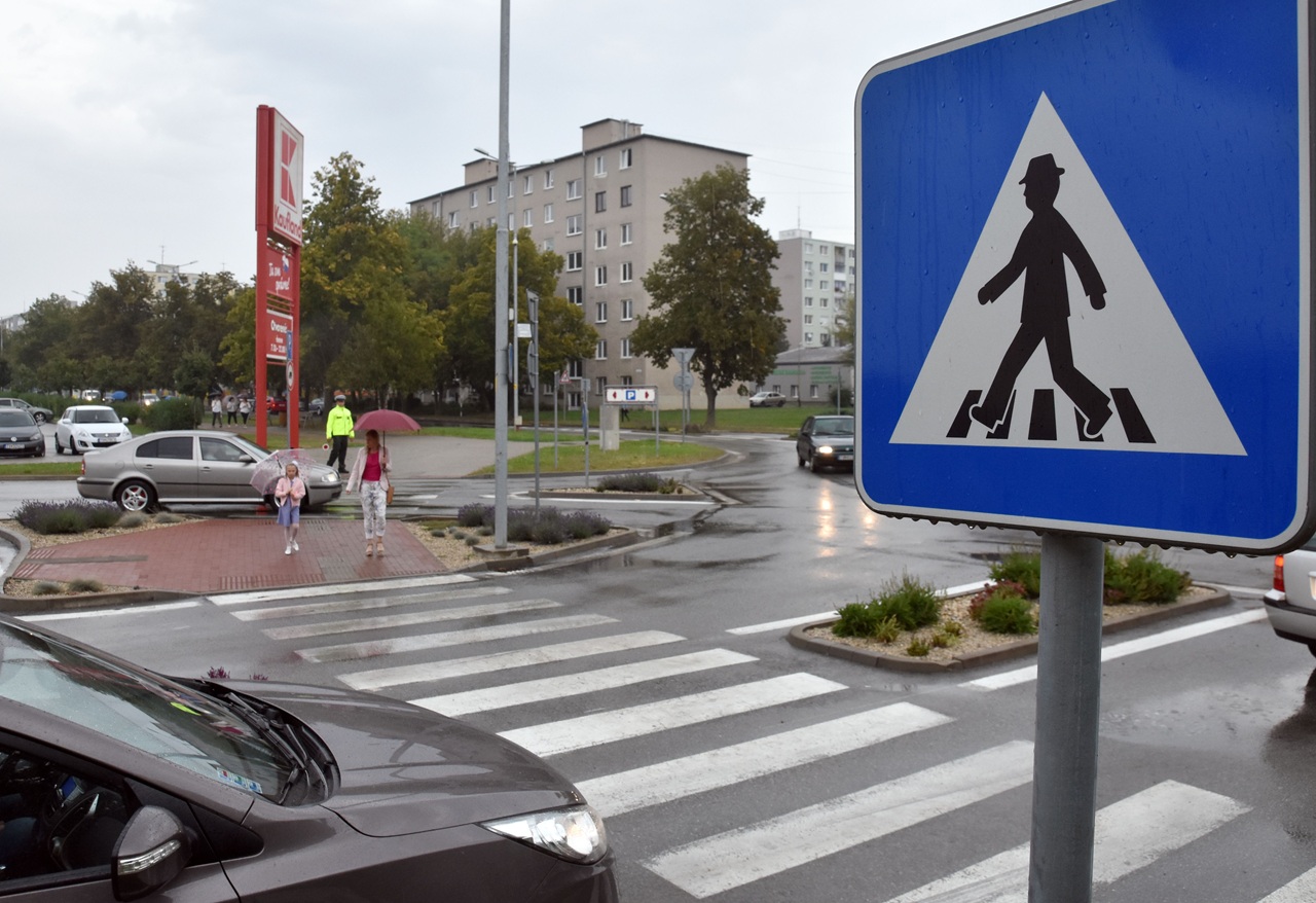 polícia škola prechod