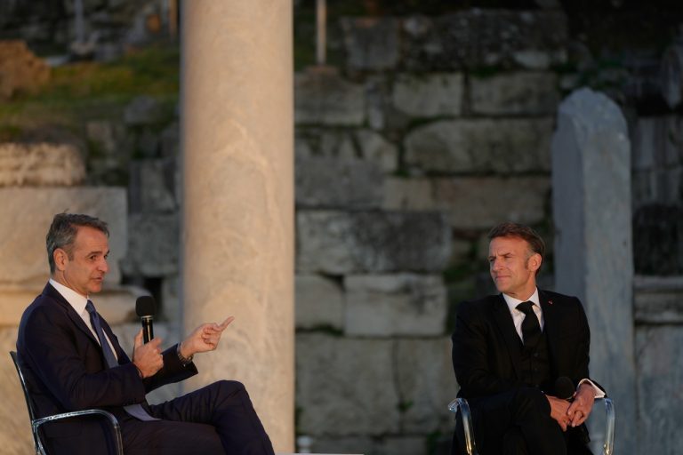 Macron Mitsotakis