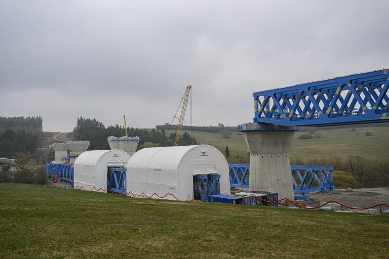 železničná trať-jd2026042216