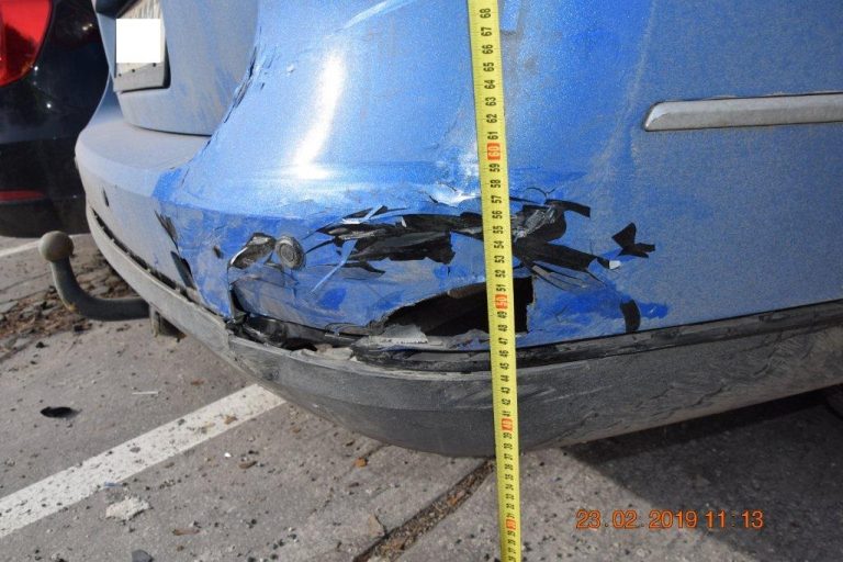 poškodené auto