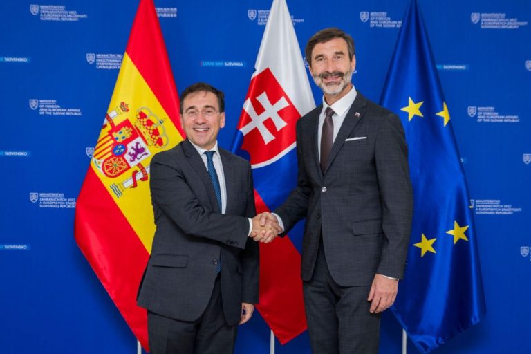Bueno, Blanár