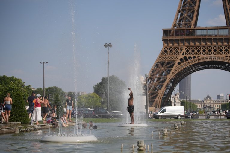 paríž horúčavy