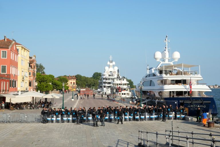 jachta Boardwalk