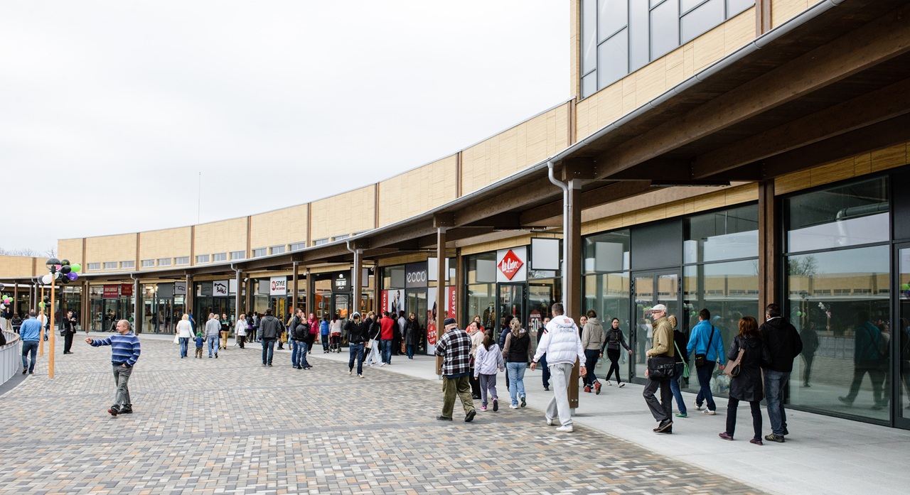 Outletové centrum Voderady